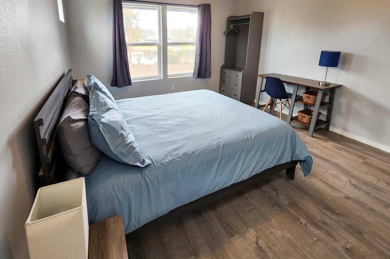 Canal Cottage Retreat With Dock And Waterfront Views 오션 쇼어스 외부 사진