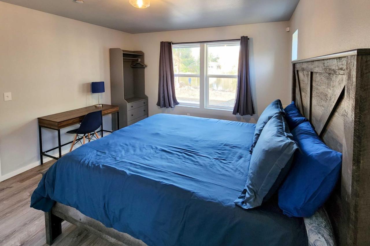 Canal Cottage Retreat With Dock And Waterfront Views 오션 쇼어스 외부 사진