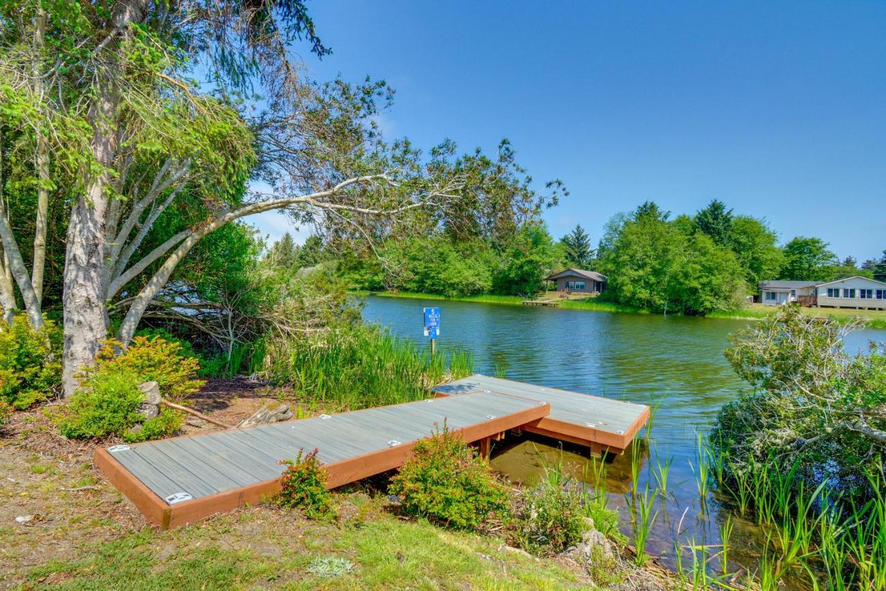 Canal Cottage Retreat With Dock And Waterfront Views 오션 쇼어스 외부 사진